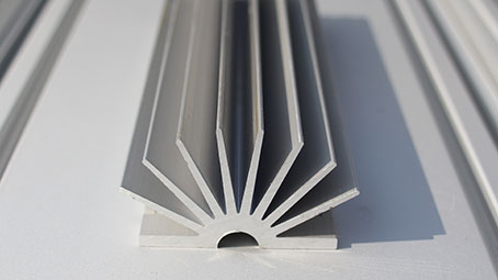 91视频美女午夜黄片免费视频散热器