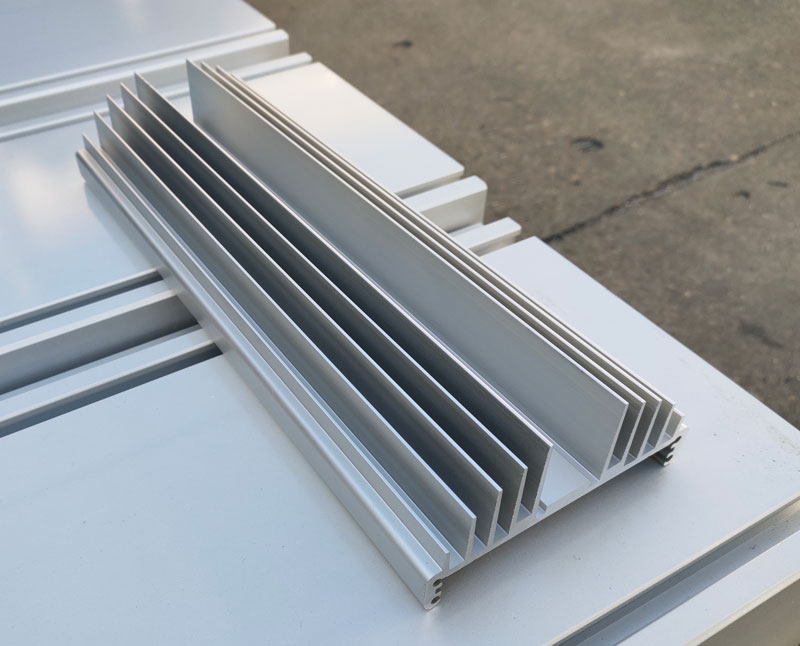 91视频美女午夜黄片免费视频散热器