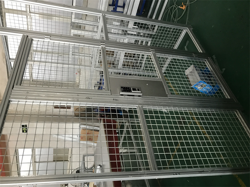 围栏91视频美女午夜黄片免费视频