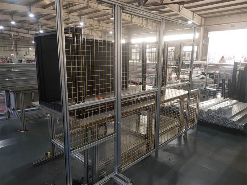 91视频美女午夜黄片免费视频车间设备防护围栏