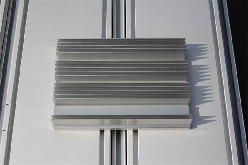 91视频美女午夜黄片免费视频功放散热器