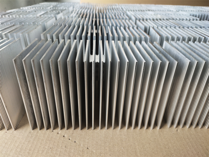 91视频美女午夜黄片免费视频电焊机散热器